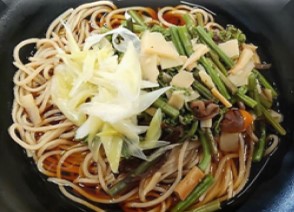冷やし山菜そば